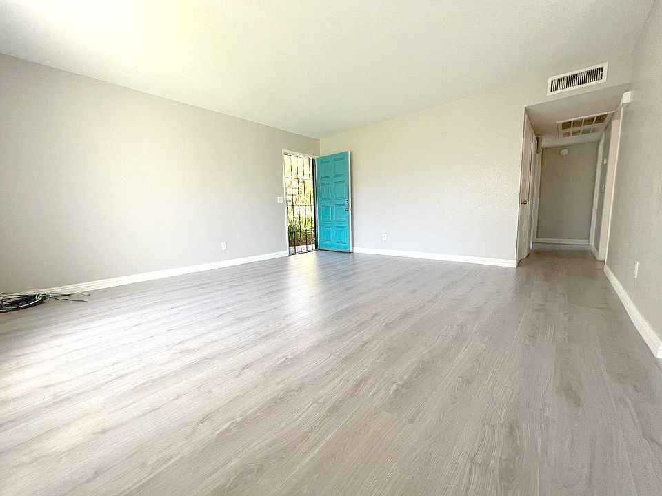 1st image of 25880 Dartmouth St APT 4
