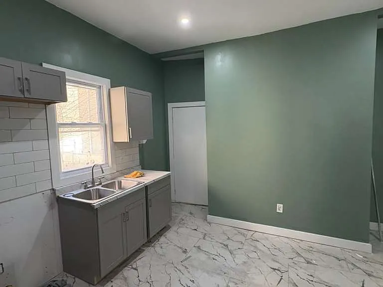 67 W Alpine St #1 — Photo 2