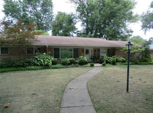 57 Pricewoods Ln, Saint Louis, MO 63132