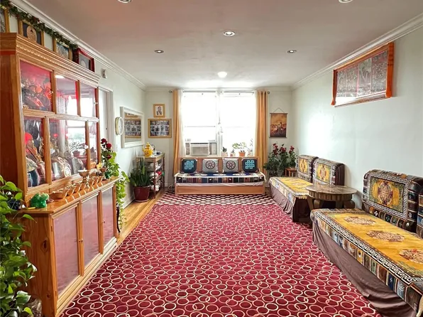 60-11 Broadway #6k, Woodside, NY 11377