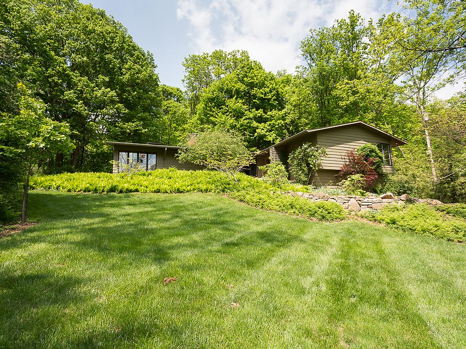 1st image of 5990 Crabtree Ln