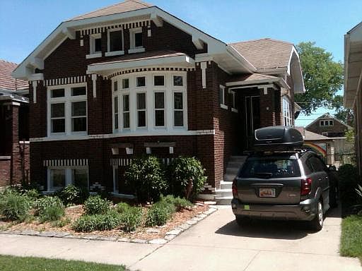 2nd image of 2425 Elmwood Ave