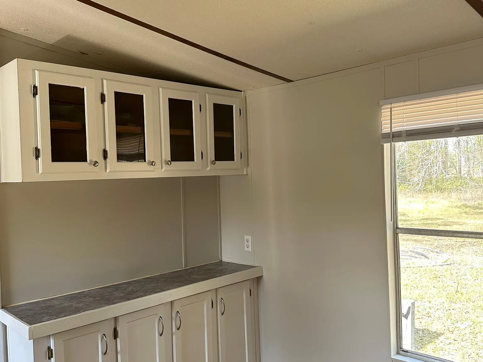 2 bed, 924 sqft, $900 — Photo 1