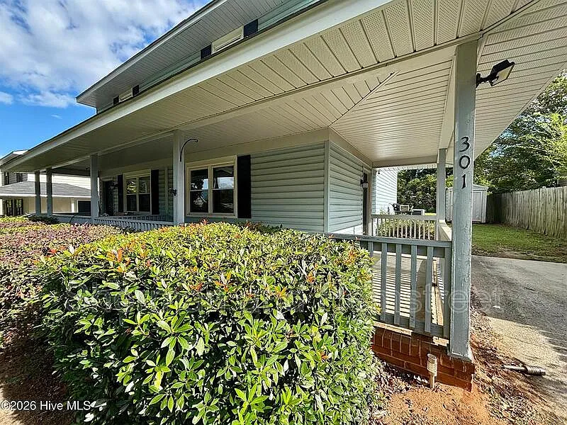 301 W Clifton Ave #301 WEST CLIFTON
