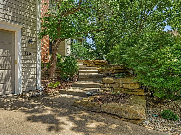 3rd image of 1128 Dubs Ct
