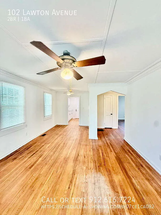 "Charming 2-Bedroom Retreat in Savannah Cozy 920 Sq Ft Home at 102 Lawton Avenue!" — Photo 2