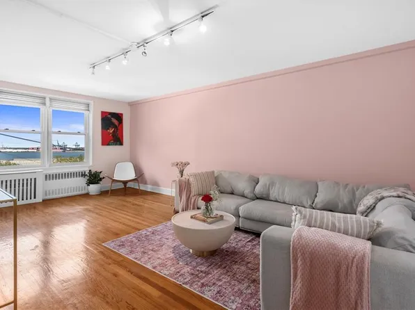 36 Hamilton Ave APT 2E, Staten Island, NY 10301