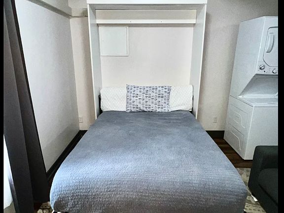 3rd image of 104 N Ann St #1A