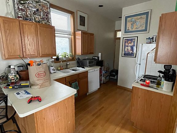5th image of 1528 N Bosworth Ave APT 2F