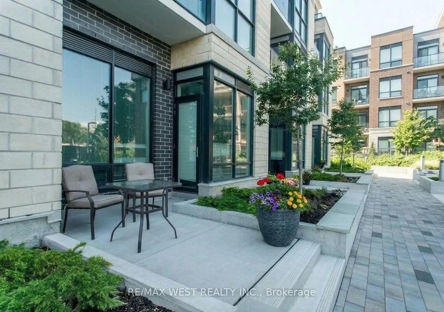 20 Thomas Riley Rd — Photo 1