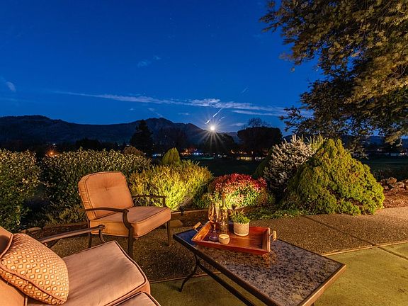 4th image of 7211 Oakmont Drive