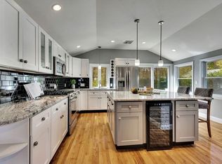 306 Lexington St, Woburn, MA 01801