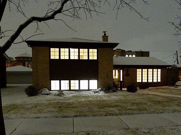 4th image of 4513 W 102nd Pl
