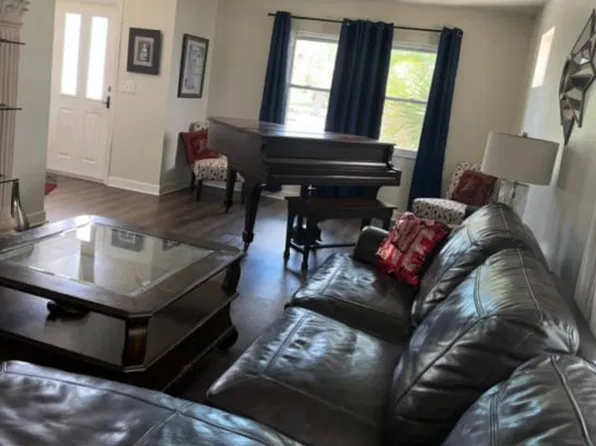 3901 W Iowa Ave, Tampa, FL 33616