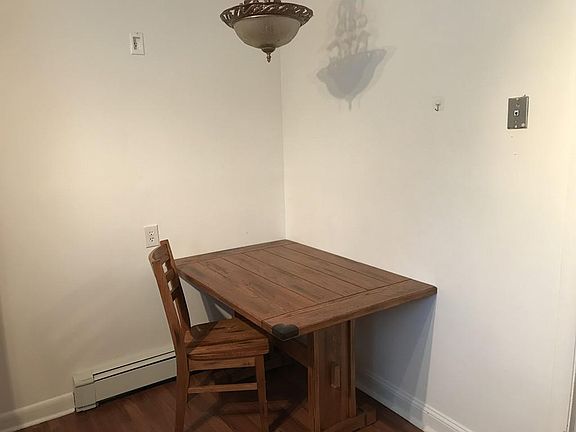 5th image of 3 Longwood Dr APT 1