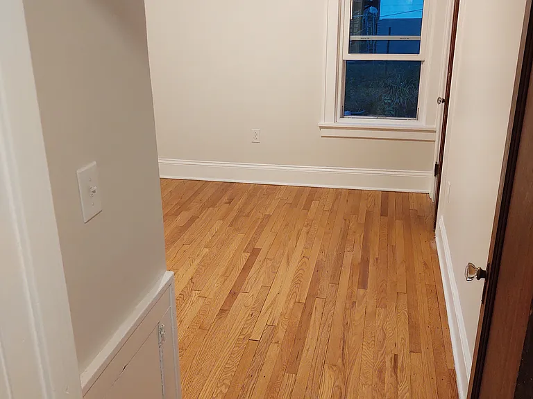 224 S Allen St — Photo 30