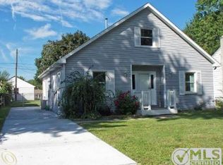 27027 Ford Ave, Flat Rock, MI