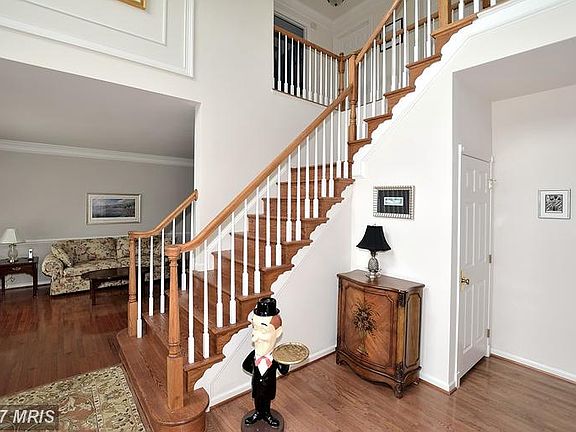 3rd image of 22749 Morrisonville Corner Ct
