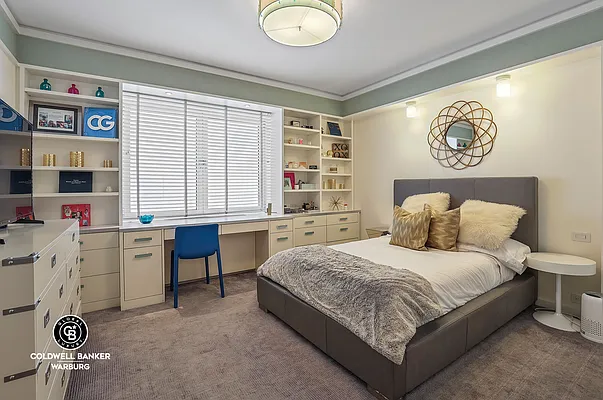 Sold by Coldwell Banker Warburg | media 11