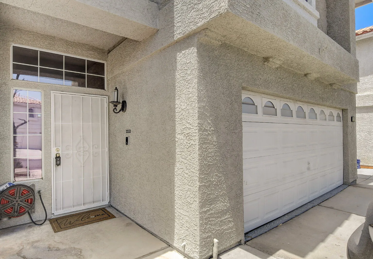 3 bed, 2.0 bath, 1347 sqft, $2,000 — Photo 4