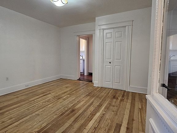 4th image of 15 Dinsmore St