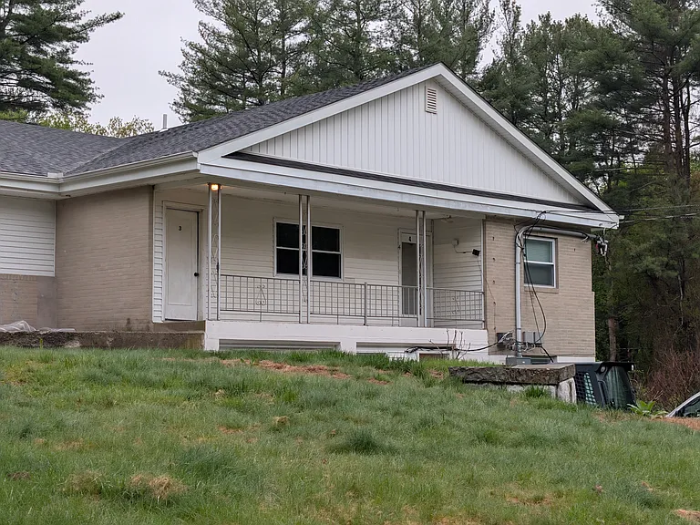69 Franklin Dr #3 — Photo 1