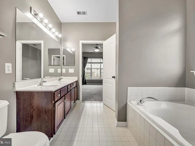 5502 Capital Gateway Dr — Photo 12