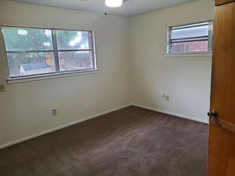 308 Kelly Ln — Photo 13