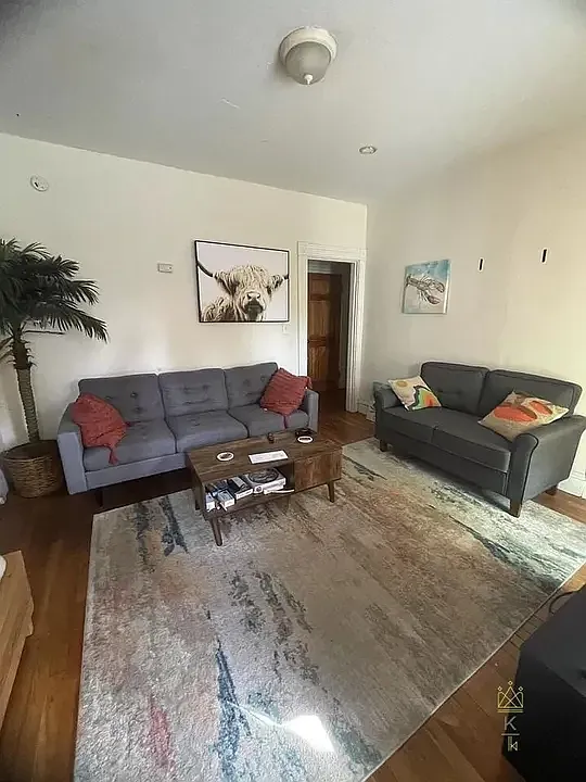 3 bed, 750 sqft, $3,500 — Photo 3