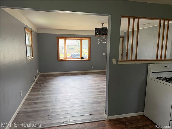 2nd image of 21905 Ira Blvd