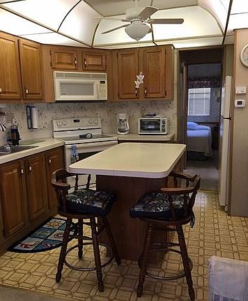 4th image of 4550 Candlestick Ct E