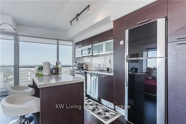 386 Yonge St #3702 — Photo 7