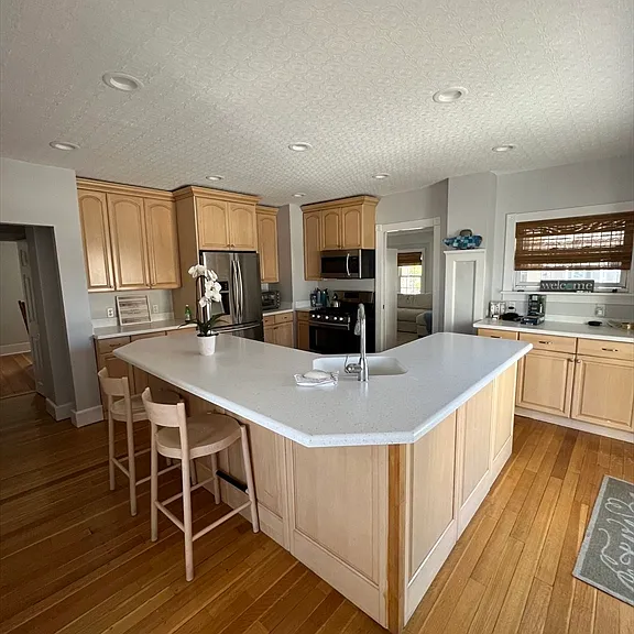92 Manomet Ave — Photo 4