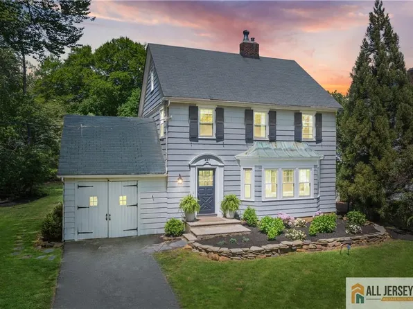 297 Franklin Rd, North Brunswick, NJ 08902