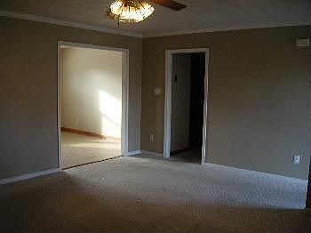 4th image of 905 Nugent Dr