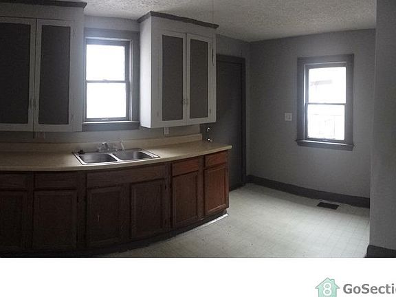 4th image of 1125 E 20th Ave