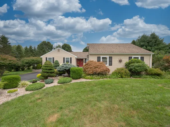 144 Woodfield Crossing, Glastonbury, CT 06033