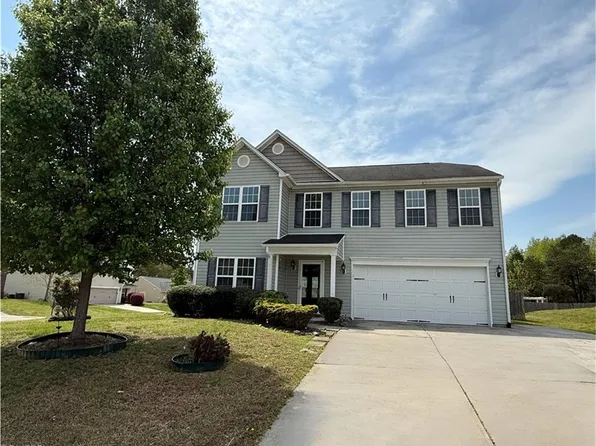 1918 Chenault Ct, Whitsett, NC 27377