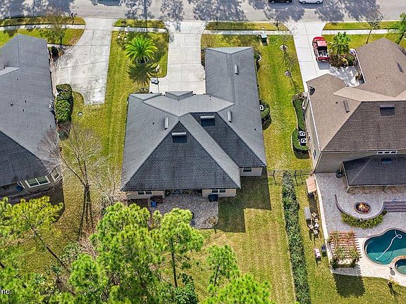 5th image of 1032 Lauriston Dr