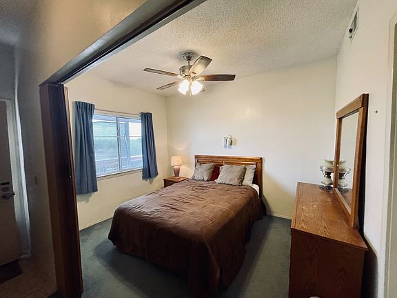 3rd image of 951 Fairway Cir #1201-33/12
