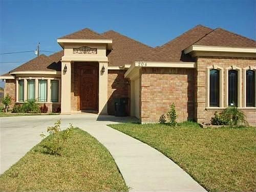 2nd image of 204 Miranda Ln