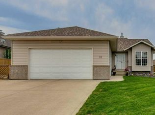 32 E Duval Close, Red Deer, AB T4R2Y7