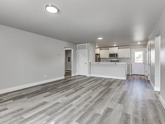 5th image of 1101 N Fretz Ave #100