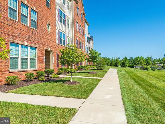 4th image of 7827 Culloden Crest Ln
