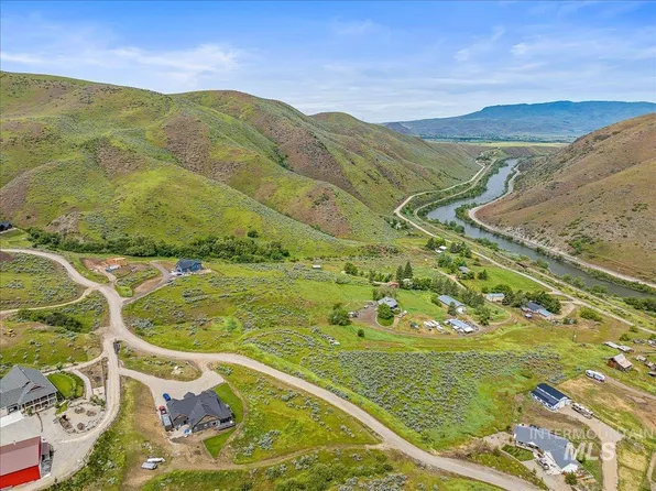 Shoemaker Ln, Horseshoe Bend, ID 83629