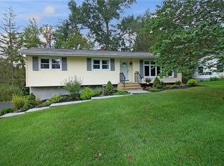 27 Fair Way, Poughkeepsie, NY 12603