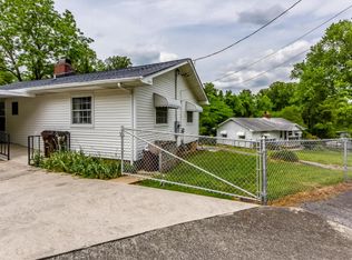 104 E Price Rd, Oak Ridge, TN 37830
