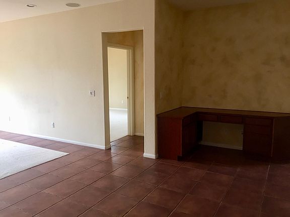 5th image of 1526 Black Walnut Dr