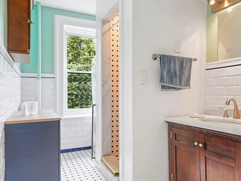 604 Carlton Ave #3 — Photo 5