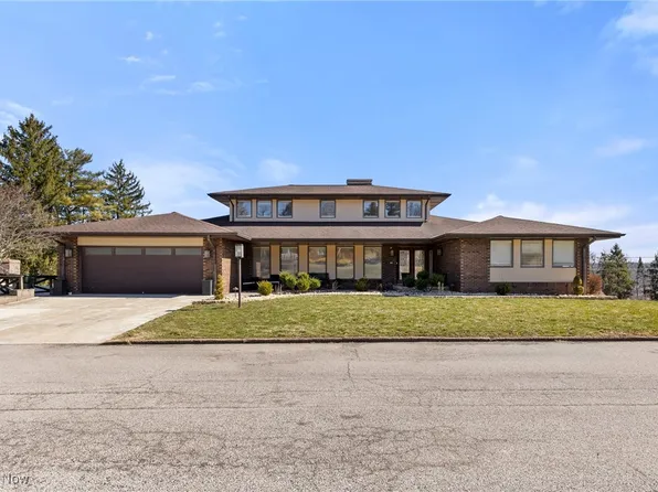 65321 Three Hills Dr, Bellaire, OH 43906